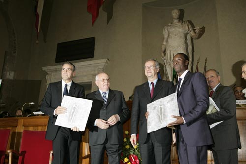 Photos: George Clooney Don Cheadle Peace Award